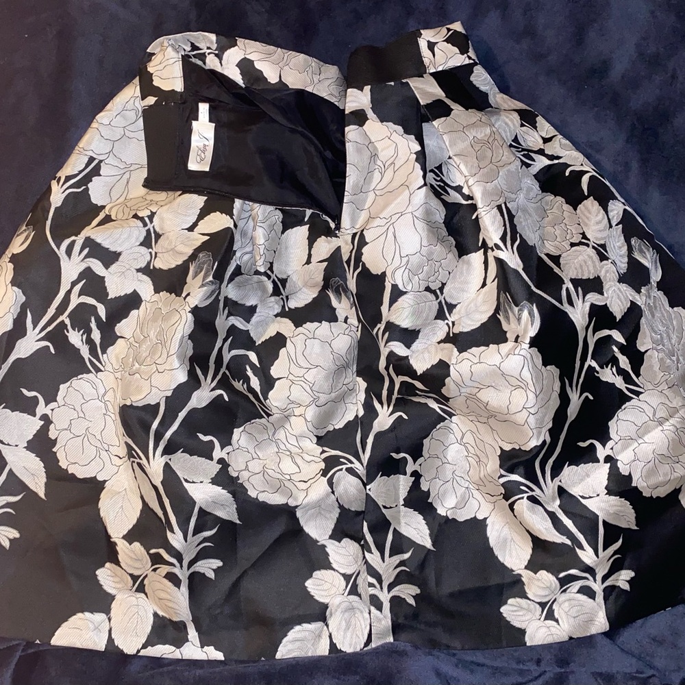 Eliza J Black and Cream Floral Midi Skirt